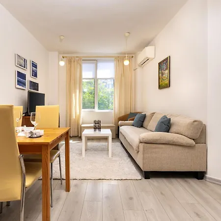 Azuuro - 1bd Near The Center By Flat Manager *