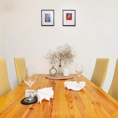 Azuuro - 1bd Near The Center By Flat Manager Apartmán