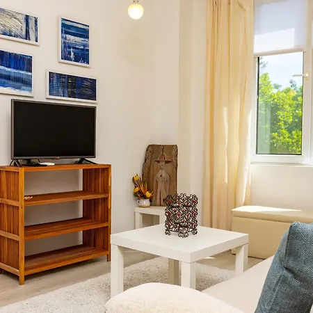Apartmán Azuuro - 1bd Near The Center By Flat Manager